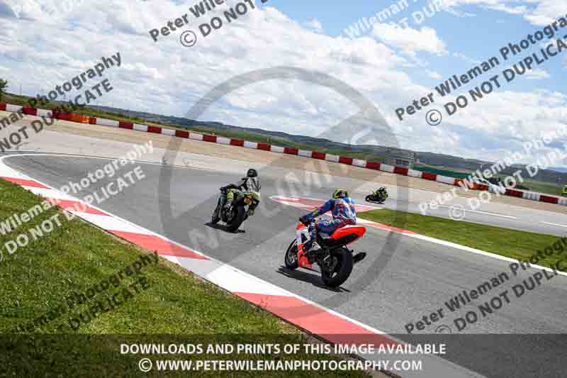 cadwell no limits trackday;cadwell park;cadwell park photographs;cadwell trackday photographs;enduro digital images;event digital images;eventdigitalimages;navarra;no limits trackdays;peter wileman photography;racing digital images;trackday digital images;trackday photos